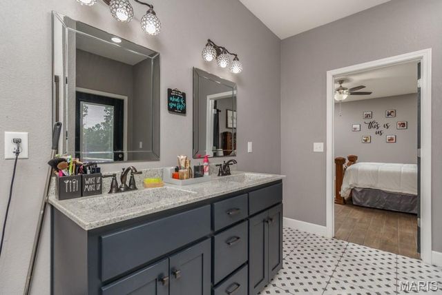 25243 Highway 32, Lebanon, MO 65536