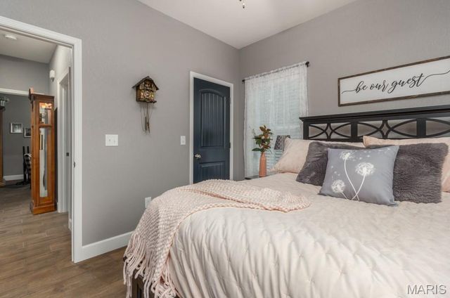 25243 Highway 32, Lebanon, MO 65536