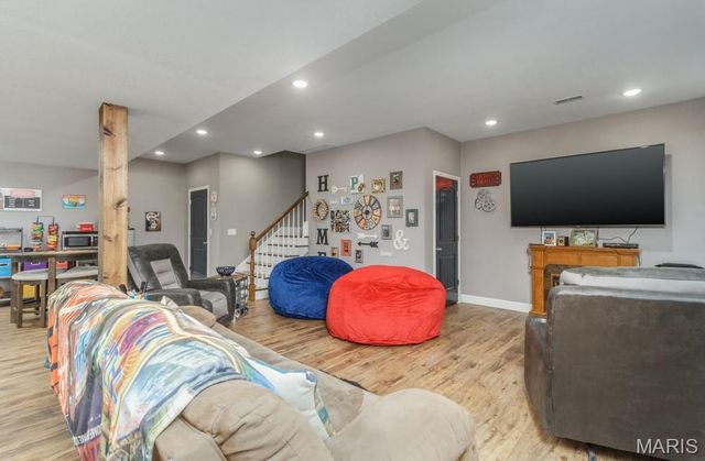 25243 Highway 32, Lebanon, MO 65536