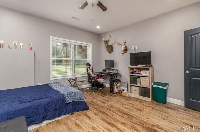 25243 Highway 32, Lebanon, MO 65536