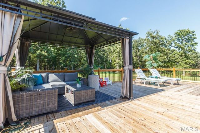 25243 Highway 32, Lebanon, MO 65536