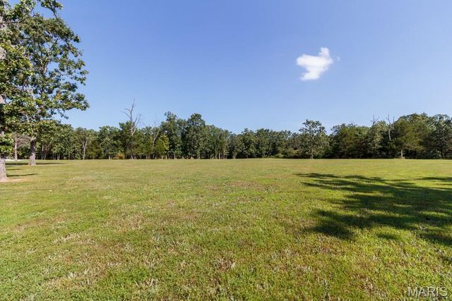 25243 Highway 32, Lebanon, MO 65536