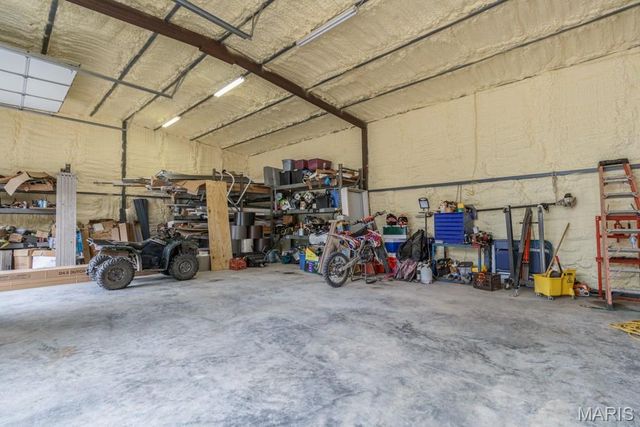 25243 Highway 32, Lebanon, MO 65536