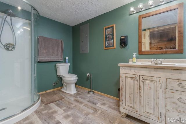 25243 Highway 32, Lebanon, MO 65536