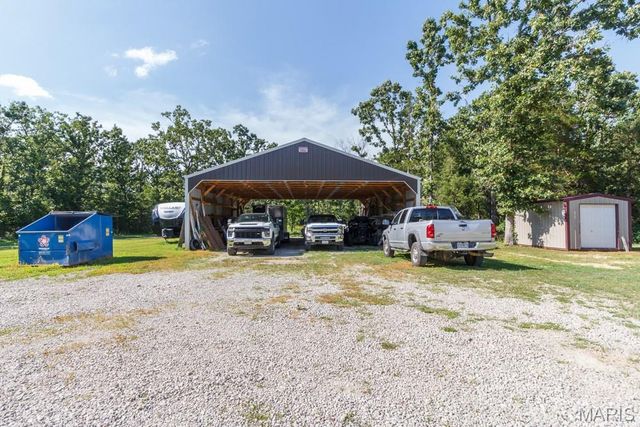 25243 Highway 32, Lebanon, MO 65536
