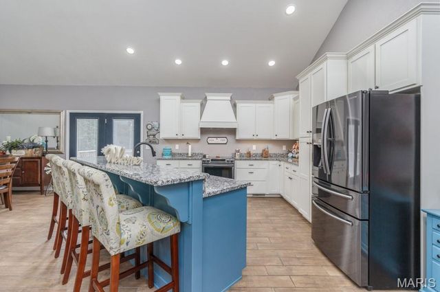 25243 Highway 32, Lebanon, MO 65536