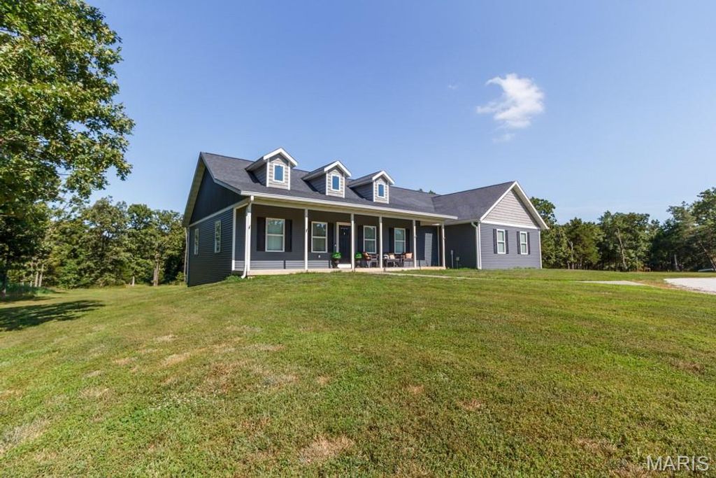 25243 Highway 32, Lebanon, MO 65536