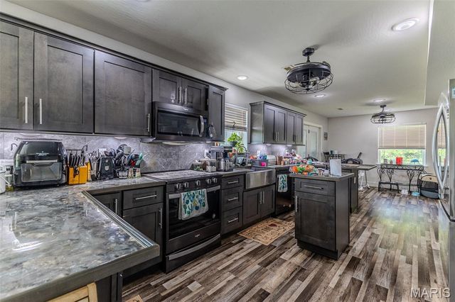 30170 Highway U, Crocker, MO 65452