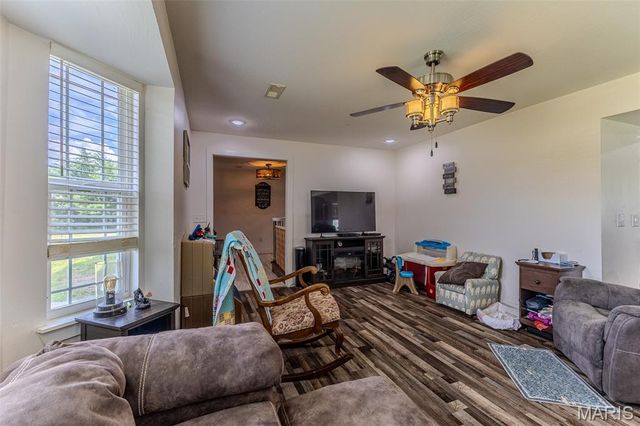 30170 Highway U, Crocker, MO 65452