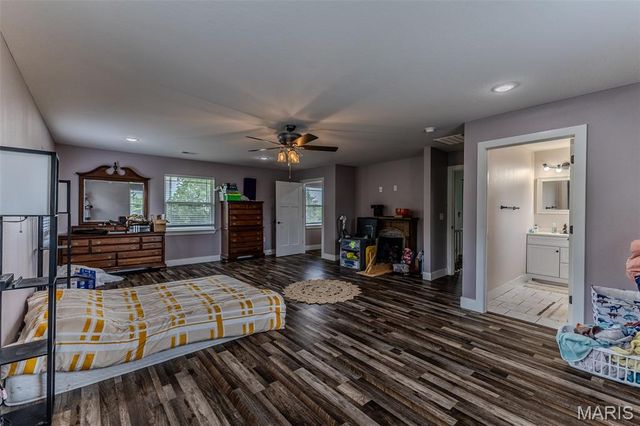 30170 Highway U, Crocker, MO 65452