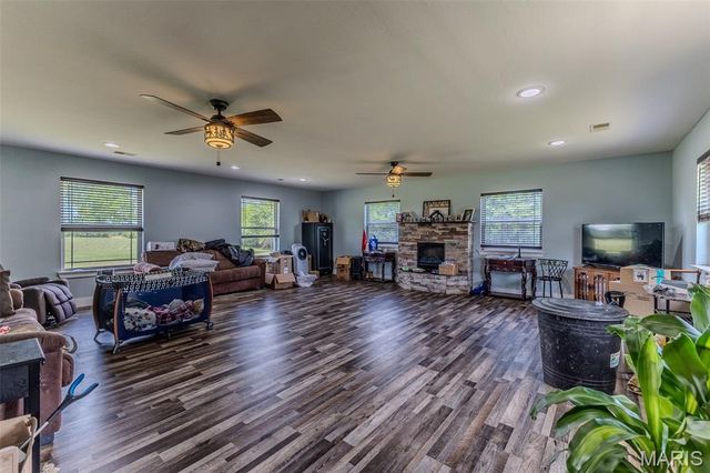 30170 Highway U, Crocker, MO 65452