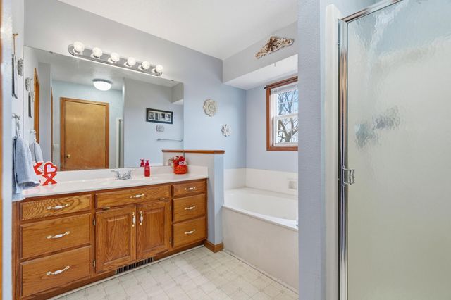 114 W Fall Creek Road, Willard, MO 65781