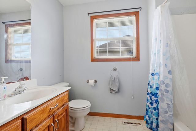 114 W Fall Creek Road, Willard, MO 65781