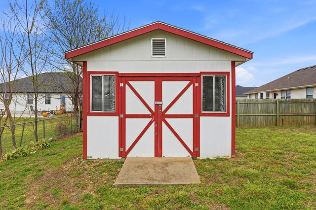 114 W Fall Creek Road, Willard, MO 65781