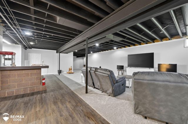 6339 W Wilson Road, Vienna Twp, MI 48420