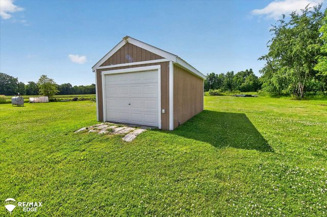 6339 W Wilson Road, Vienna Twp, MI 48420
