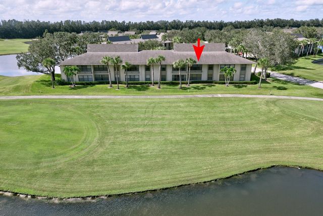 1 Plantation Drive 202, Vero Beach, FL 32966
