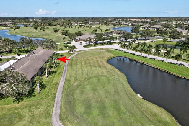 1 Plantation Drive 202, Vero Beach, FL 32966