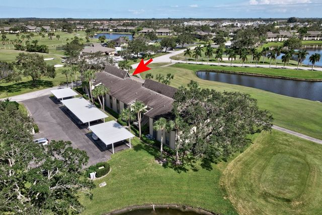 1 Plantation Drive 202, Vero Beach, FL 32966