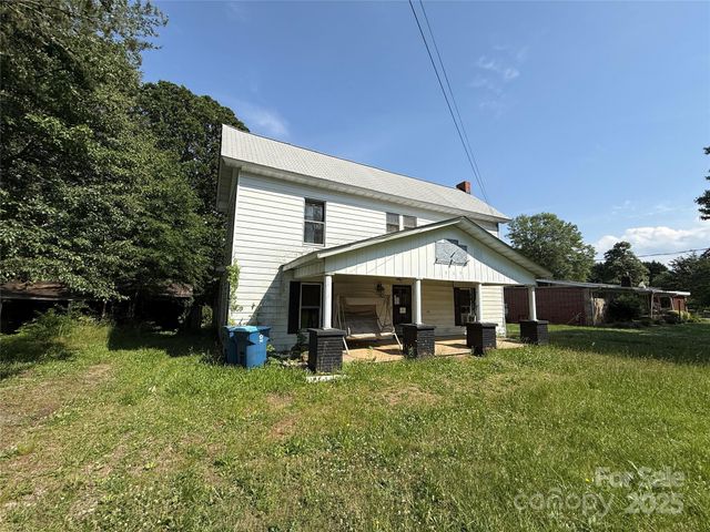 1445 33rd Street SW, Hickory, NC 28602