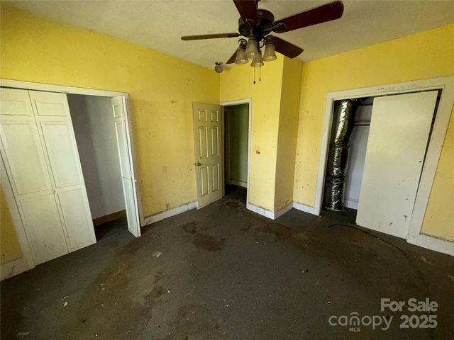 1445 33rd Street SW, Hickory, NC 28602