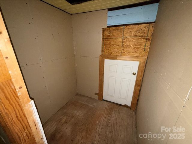 1445 33rd Street SW, Hickory, NC 28602