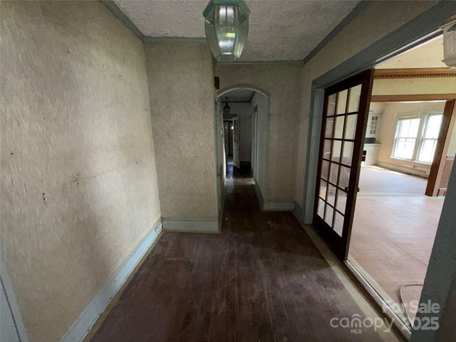 1445 33rd Street SW, Hickory, NC 28602
