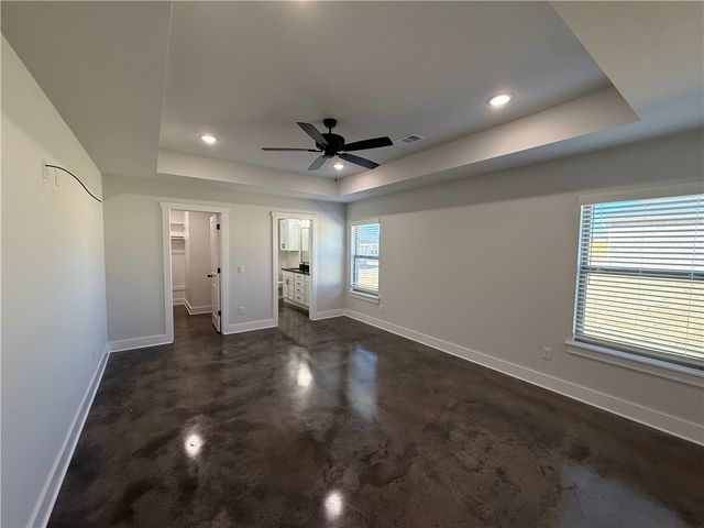 15 N Banner Avenue, Farmington, AR 72730