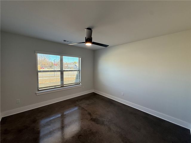 15 N Banner Avenue, Farmington, AR 72730