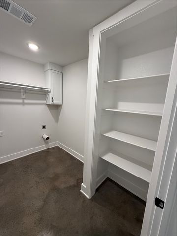 15 N Banner Avenue, Farmington, AR 72730