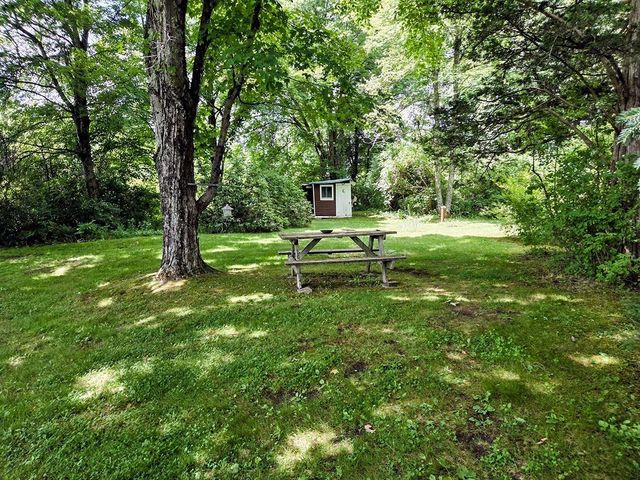 24 Brookfield Rd, Brimfield, MA 01010