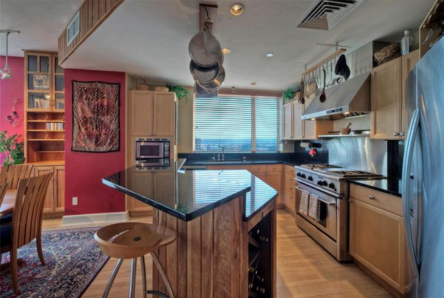 901 W 9th ST 1004, Austin, TX 78703
