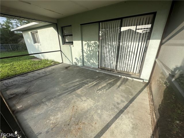 3822 SW 5th PL, Cape Coral, FL 33914