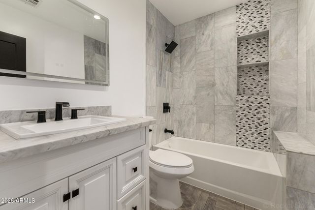 3213 E YALE Street, Phoenix, AZ 85008