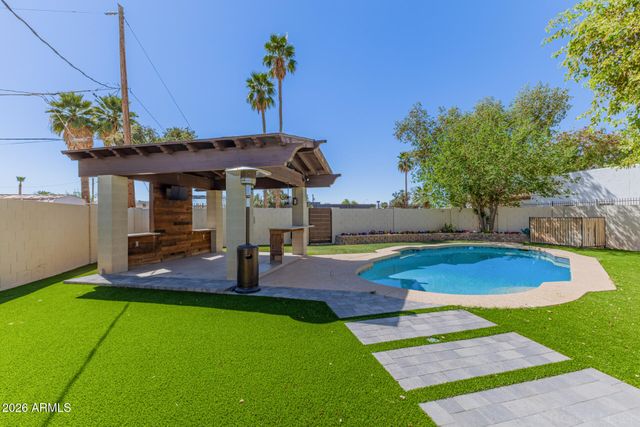 3213 E YALE Street, Phoenix, AZ 85008