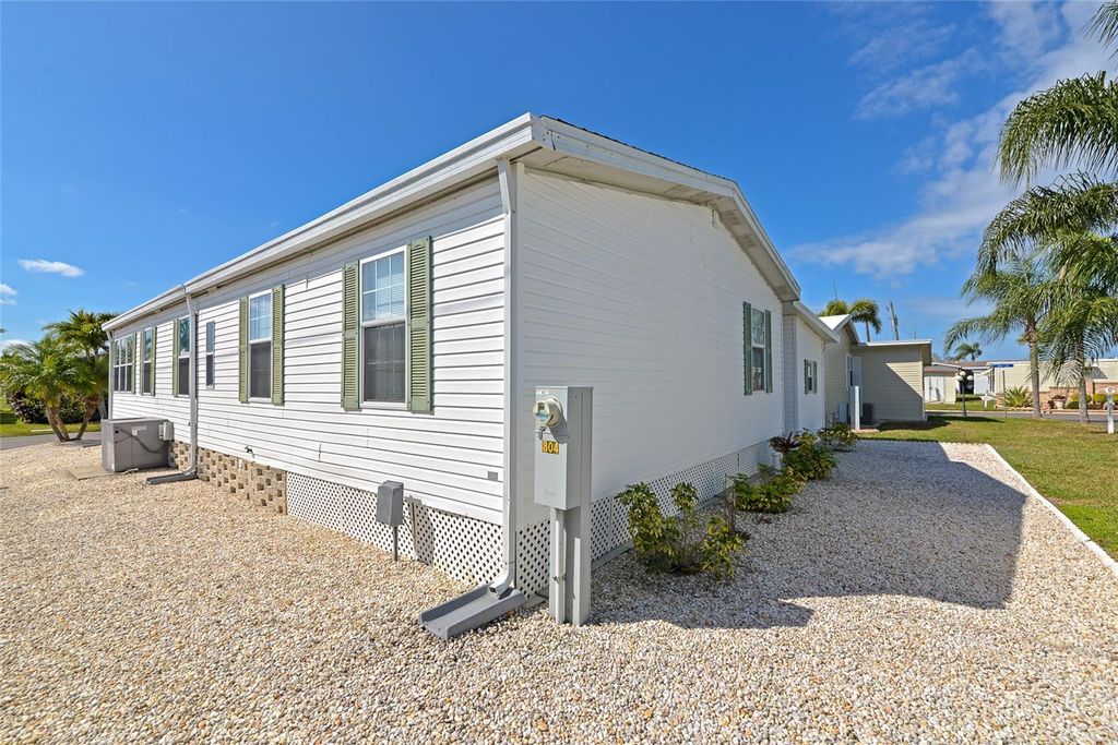 Image 60 of property listing at 804 50TH C AVENUE E, Bradenton, FL 34203