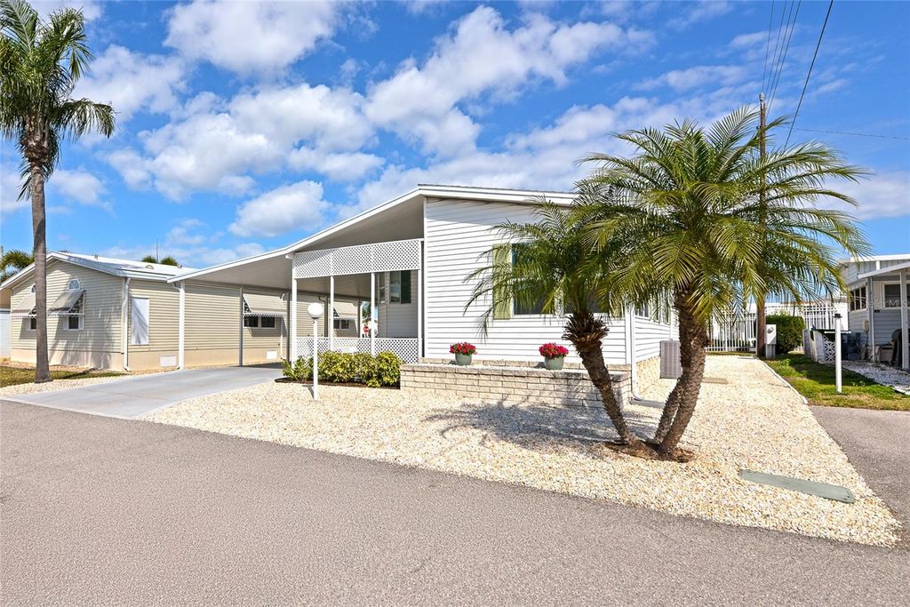 Image 63 of property listing at 804 50TH C AVENUE E, Bradenton, FL 34203
