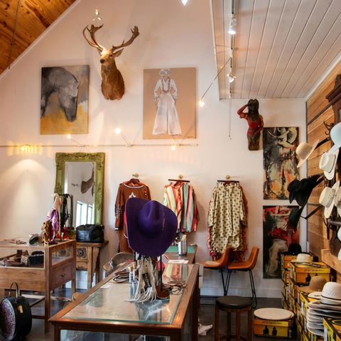 453 N Washington Street, Round Top, TX 78954