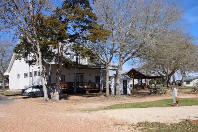 453 N Washington Street, Round Top, TX 78954