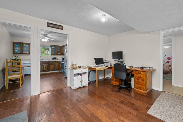 3717 35th Street 1, Moline, IL 61265