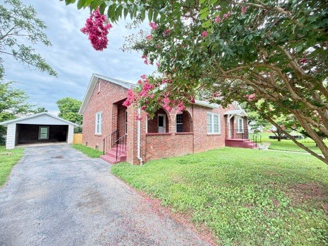 203 Bennett St, Decherd, TN 37324