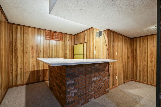 1000 29th Street NE, Cedar Rapids, IA 52402