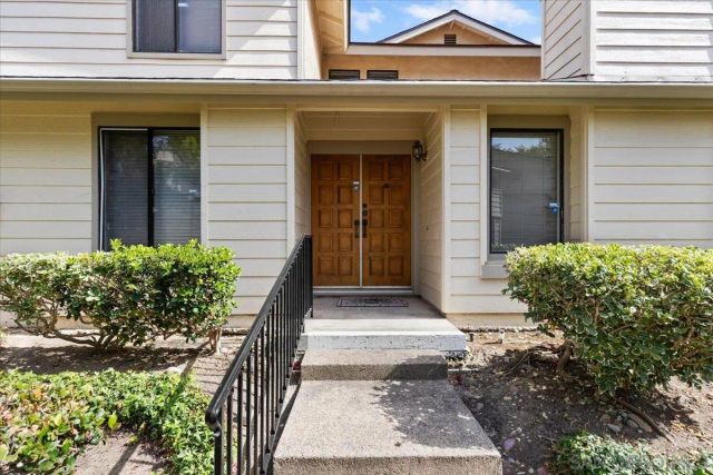10430 Crosscreek Ter, San Diego, CA 92131