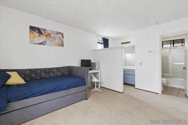 10430 Crosscreek Ter, San Diego, CA 92131