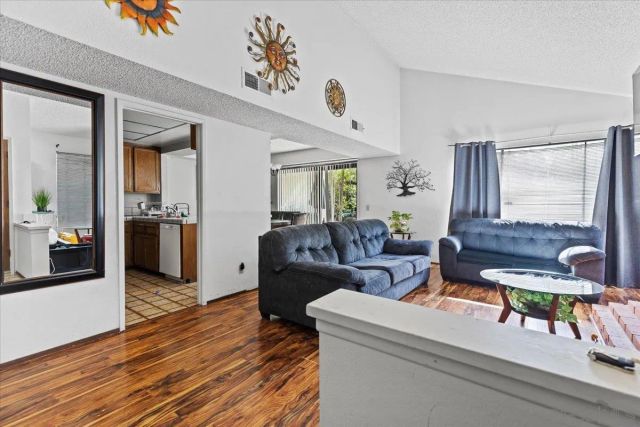 10430 Crosscreek Ter, San Diego, CA 92131