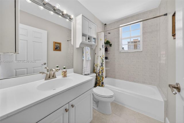 323 Navarre Ave 403, Coral Gables, FL 33134