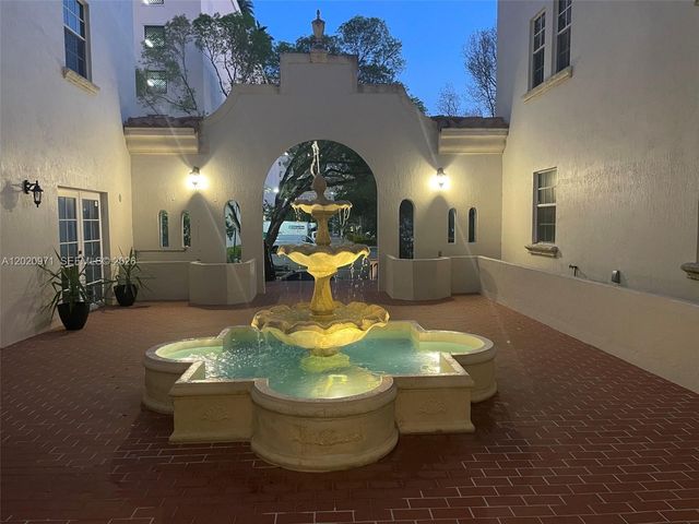 323 Navarre Ave 403, Coral Gables, FL 33134