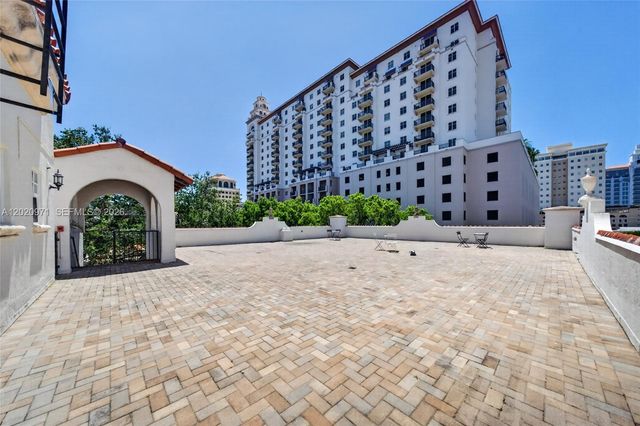 323 Navarre Ave 403, Coral Gables, FL 33134