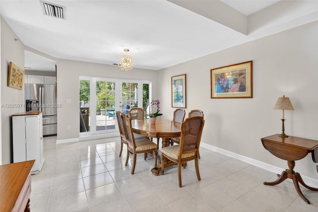 323 Navarre Ave 403, Coral Gables, FL 33134