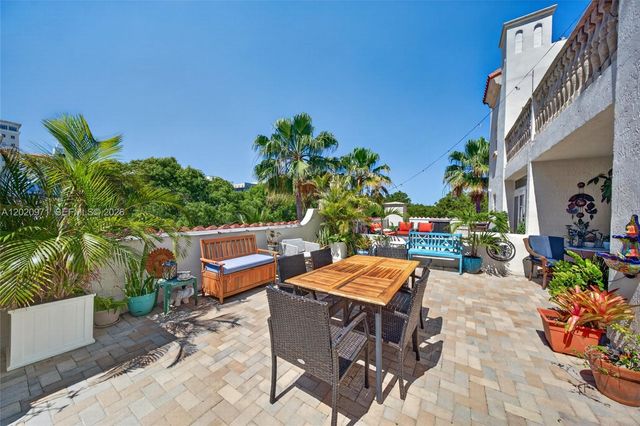 323 Navarre Ave 403, Coral Gables, FL 33134